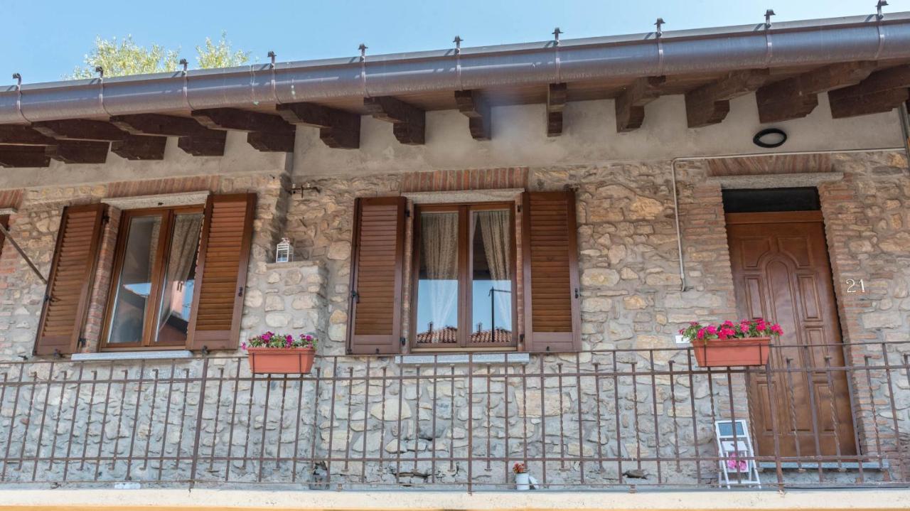 B&B La Corte And Home Restaurant - Free Parking - 10 Minutes To The Lake And Centre Como Exteriér fotografie