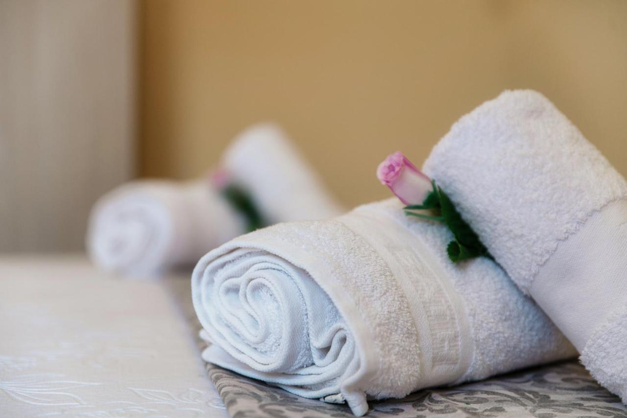 B&B La Corte And Home Restaurant - Free Parking - 10 Minutes To The Lake And Centre Tavernerio Exteriér fotografie