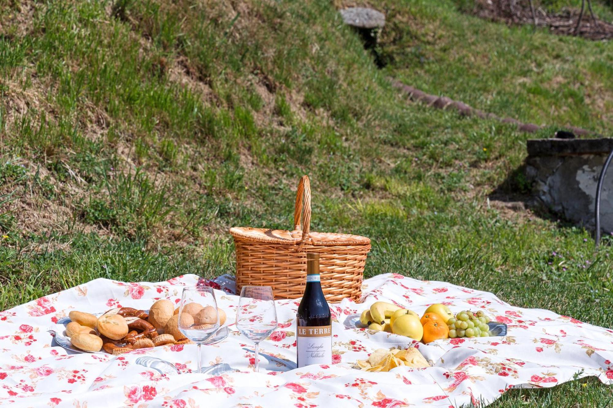 B&B La Corte And Home Restaurant - Free Parking - 10 Minutes To The Lake And Centre Tavernerio Exteriér fotografie
