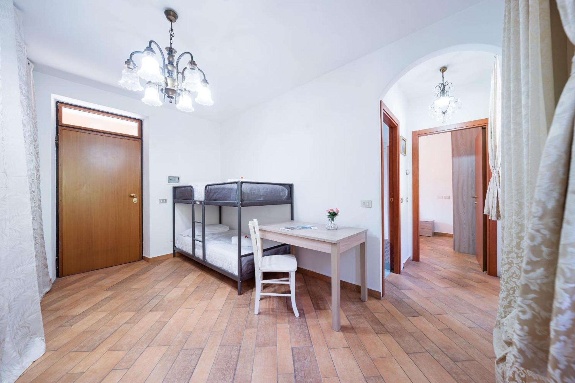 B&B La Corte And Home Restaurant - Free Parking - 10 Minutes To The Lake And Centre Tavernerio Exteriér fotografie