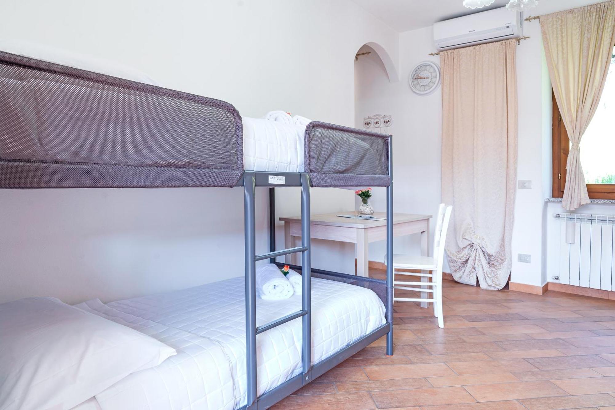 B&B La Corte And Home Restaurant - Free Parking - 10 Minutes To The Lake And Centre Como Exteriér fotografie