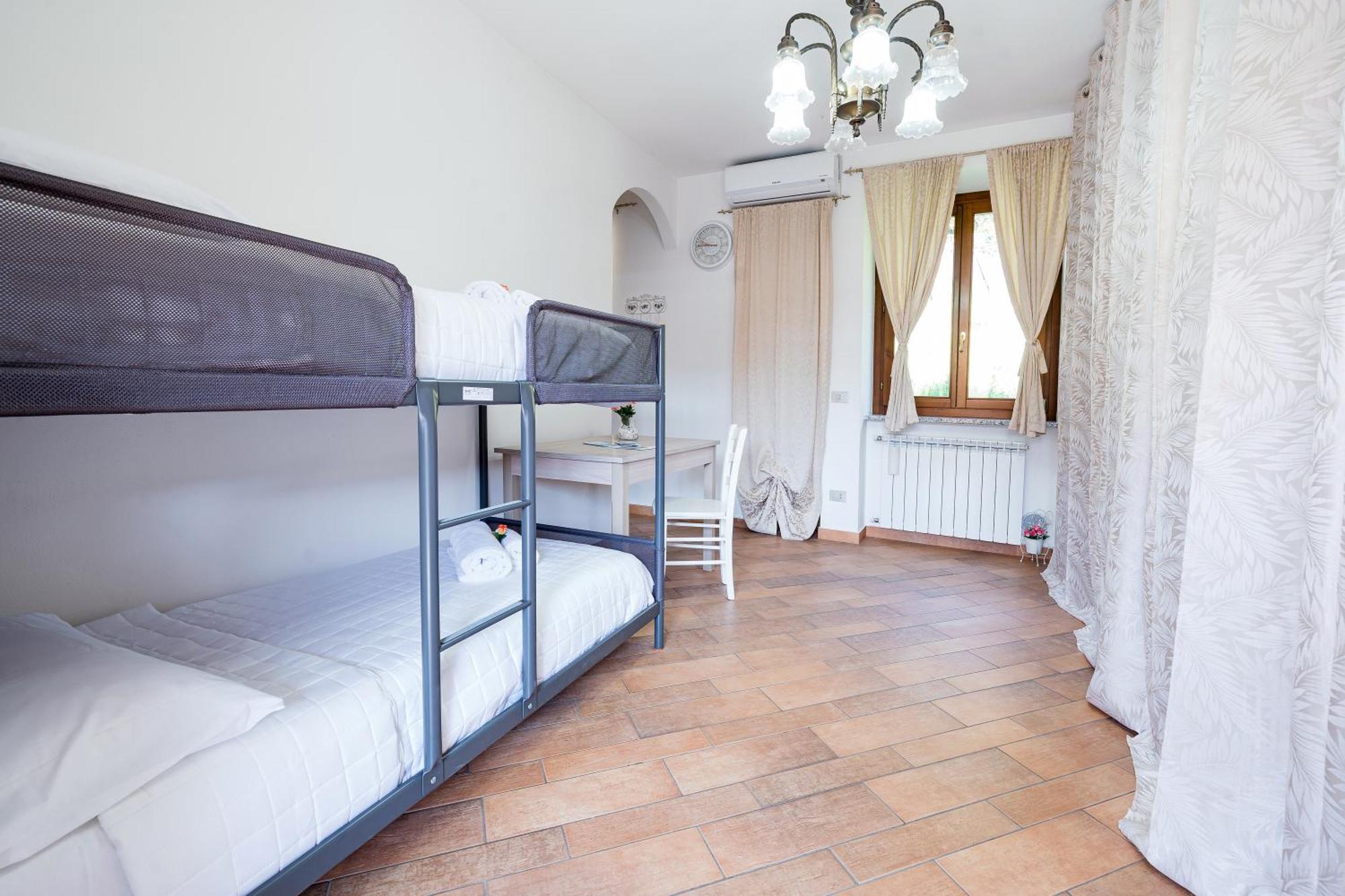 B&B La Corte And Home Restaurant - Free Parking - 10 Minutes To The Lake And Centre Como Exteriér fotografie