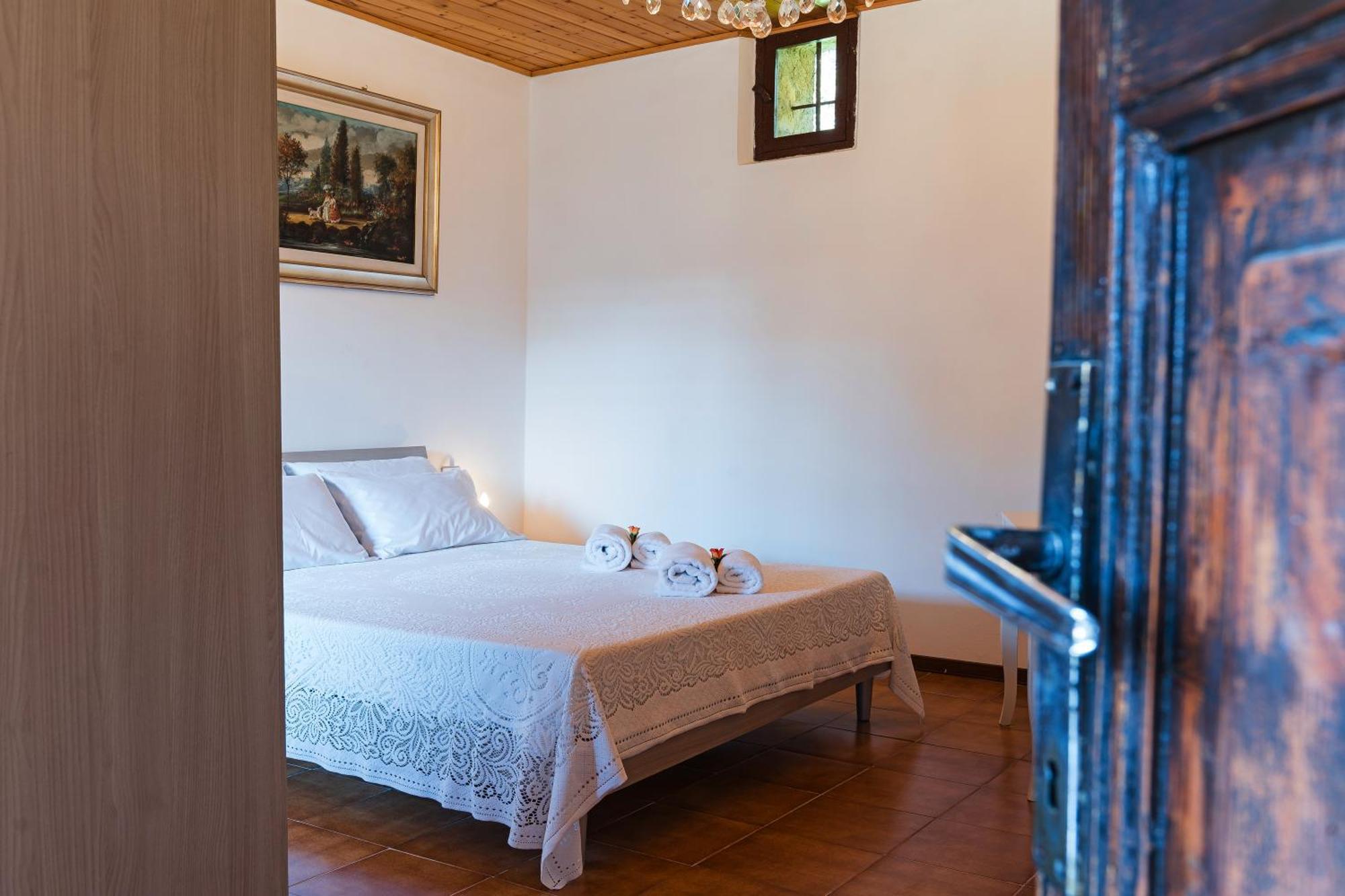 B&B La Corte And Home Restaurant - Free Parking - 10 Minutes To The Lake And Centre Como Exteriér fotografie