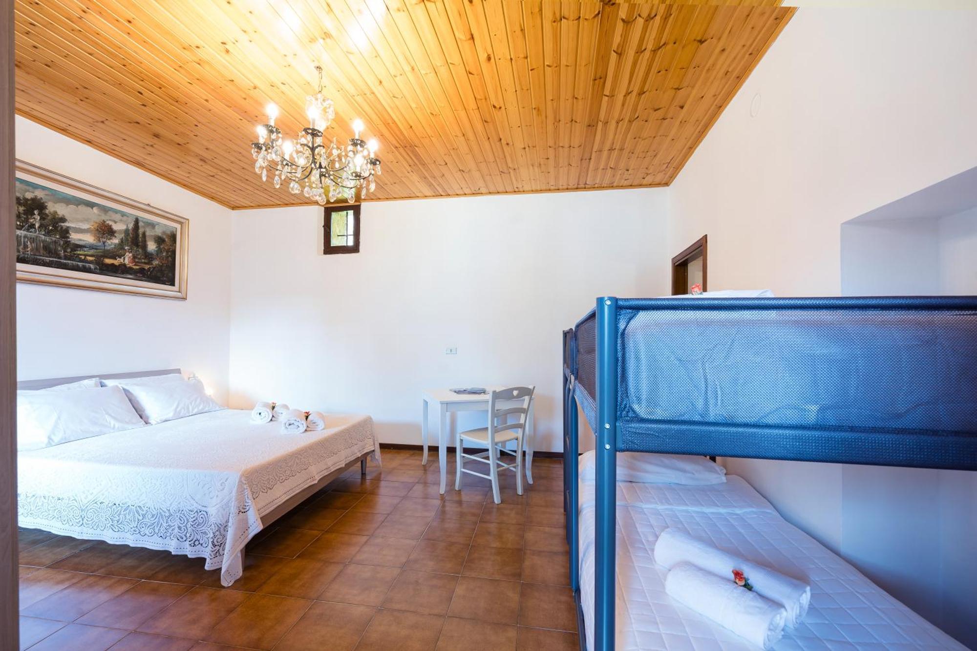 B&B La Corte And Home Restaurant - Free Parking - 10 Minutes To The Lake And Centre Tavernerio Exteriér fotografie