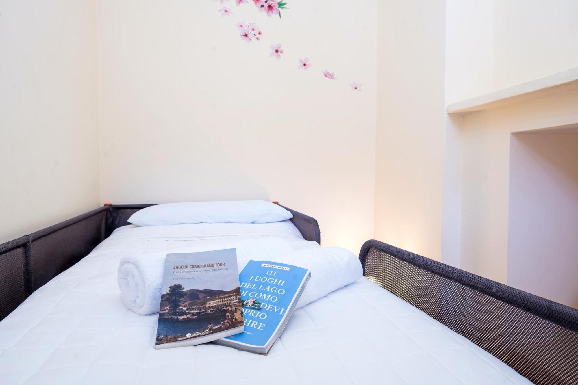 B&B La Corte And Home Restaurant - Free Parking - 10 Minutes To The Lake And Centre Tavernerio Exteriér fotografie